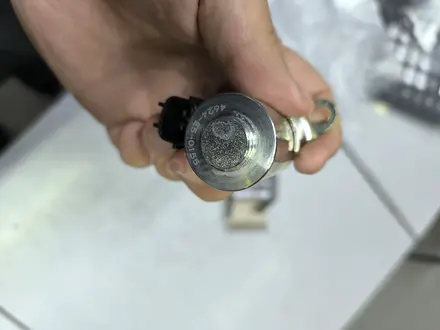 Клапан VVT i датчик фаз распредвала Nissan Infiniti за 95 000 тг. в Алматы – фото 4