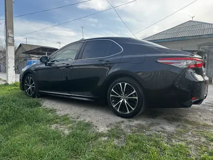 Toyota Camry 2018 года за 8 900 000 тг. в Тараз – фото 39