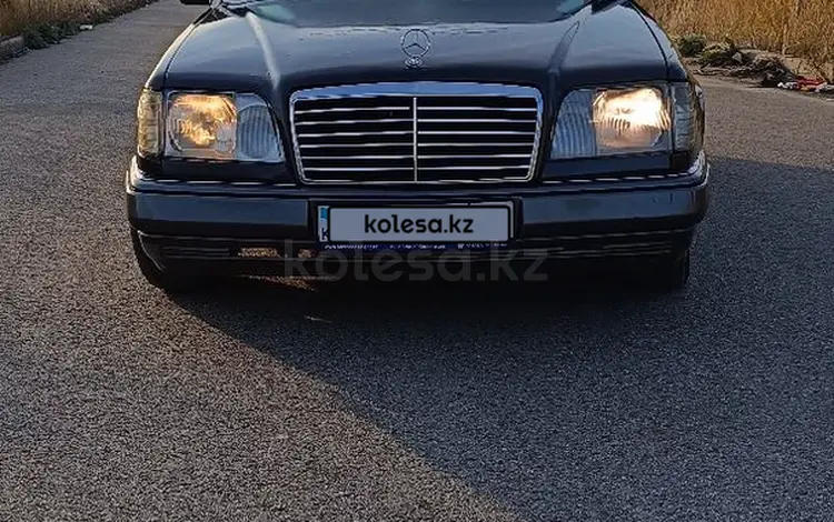 Mercedes-Benz E 220 1993 годаүшін1 700 000 тг. в Алматы