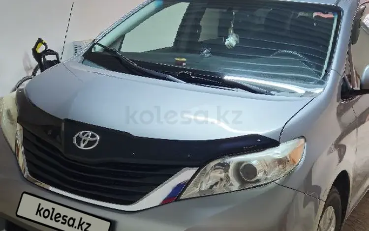 Toyota Sienna 2011 года за 11 000 000 тг. в Жанаозен