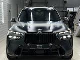 BMW X7 2023 года за 70 000 000 тг. в Астана – фото 2