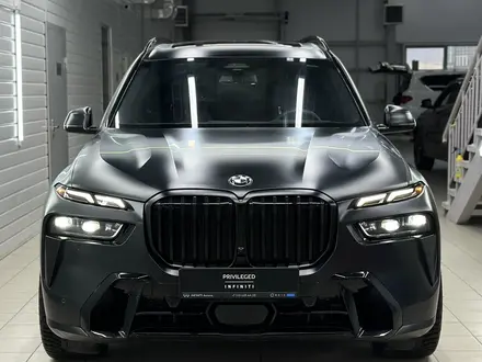 BMW X7 2023 года за 65 000 000 тг. в Астана – фото 2