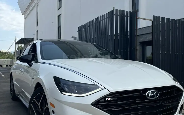 Hyundai Sonata 2021 года за 14 000 000 тг. в Алматы