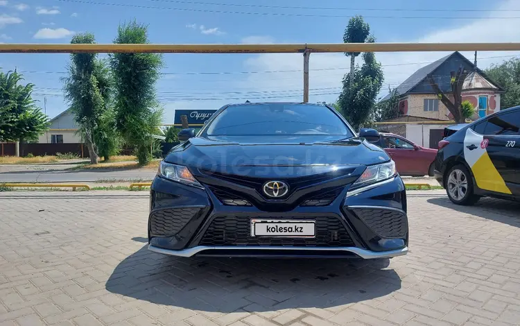 Toyota Camry 2021 года за 9 500 000 тг. в Алматы