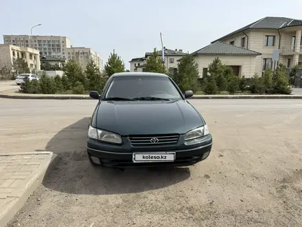 Toyota Camry 1999 года за 3 400 000 тг. в Астана – фото 4