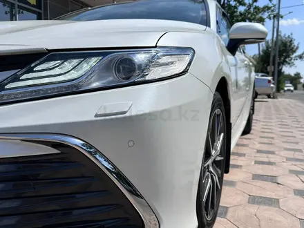 Toyota Camry 2021 года за 16 500 000 тг. в Шымкент – фото 2
