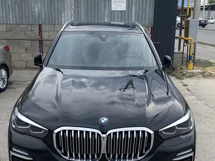 BMW X5 2019 года за 33 000 000 тг. в Шымкент – фото 2