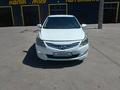 Hyundai Solaris 2015 года за 4 600 000 тг. в Караганда – фото 2