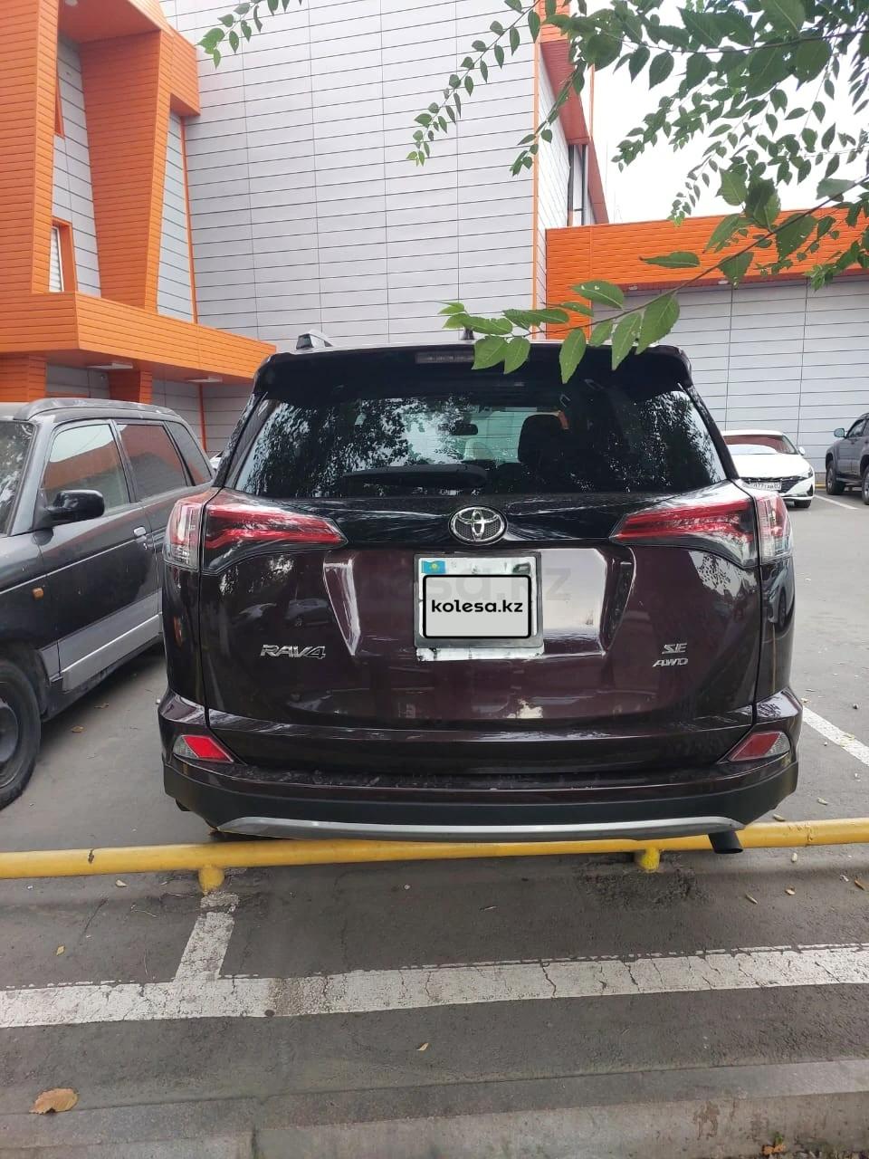 Toyota RAV4 2018 г.