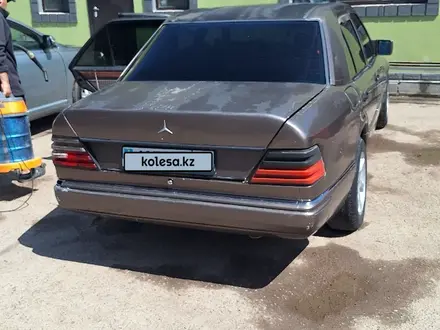 Mercedes-Benz E 230 1989 года за 950 000 тг. в Алматы – фото 9