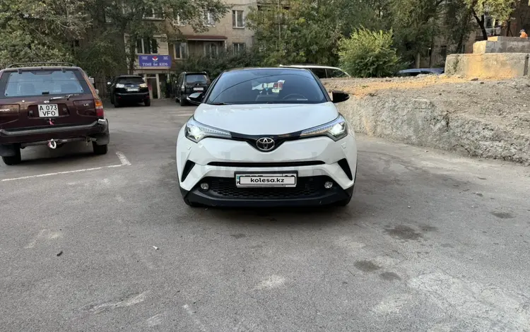 Toyota C-HR 2018 года за 9 000 000 тг. в Алматы