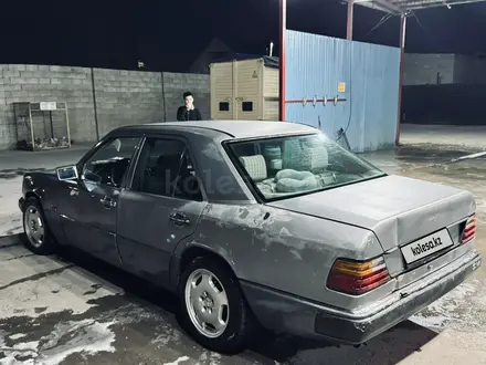 Mercedes-Benz E 230 1992 года за 800 000 тг. в Тараз – фото 4