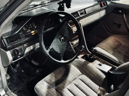 Mercedes-Benz E 230 1992 года за 800 000 тг. в Тараз – фото 12