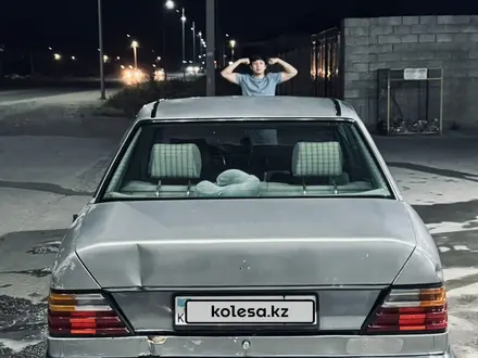 Mercedes-Benz E 230 1992 года за 800 000 тг. в Тараз – фото 3