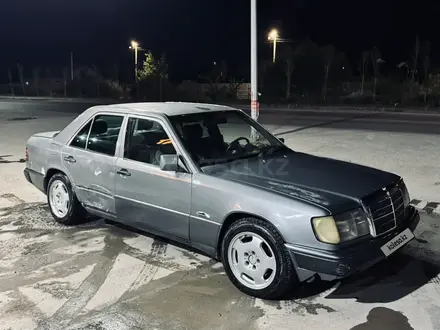 Mercedes-Benz E 230 1992 года за 800 000 тг. в Тараз – фото 2