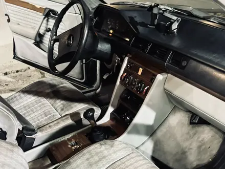 Mercedes-Benz E 230 1992 года за 800 000 тг. в Тараз – фото 7