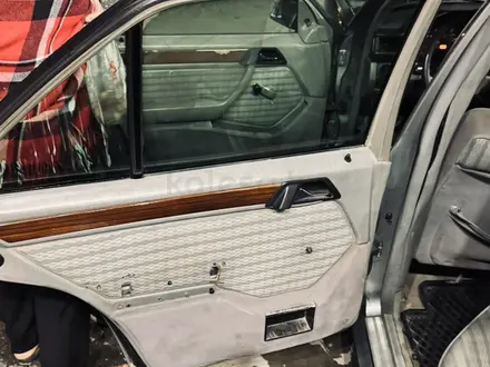 Mercedes-Benz E 230 1992 года за 800 000 тг. в Тараз – фото 9