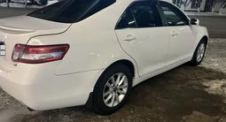 Toyota Camry 2010 года за 6 650 000 тг. в Петропавловск – фото 3