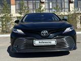 Toyota Camry 2019 года за 12 000 000 тг. в Караганда – фото 2