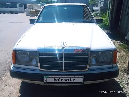 Mercedes-Benz E 200 1991 года за 800 000 тг. в Алматы – фото 2