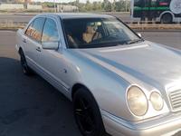 Mercedes-Benz E 200 1996 годаfor2 200 000 тг. в Астана