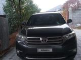 Toyota Highlander 2013 года за 14 300 000 тг. в Алматы