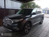 Toyota Highlander 2013 года за 14 300 000 тг. в Алматы – фото 4