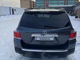 Toyota Highlander 2012 года за 7 500 000 тг. в Уральск – фото 3