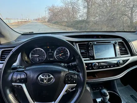 Toyota Highlander 2016 года за 9 000 000 тг. в Актобе – фото 5