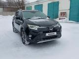 Toyota RAV4 2017 годаfor13 500 000 тг. в Астана