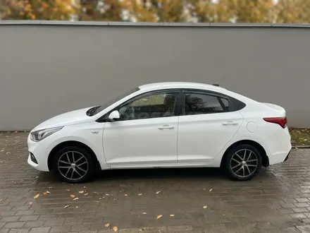 Hyundai Accent 2019 года за 7 000 000 тг. в Актобе – фото 3