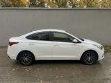 Hyundai Accent 2019 года за 7 000 000 тг. в Актобе – фото 4