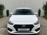 Hyundai Accent 2019 года за 7 000 000 тг. в Актобе – фото 2