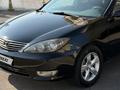 Toyota Camry 2004 года за 4 350 000 тг. в Алматы – фото 12