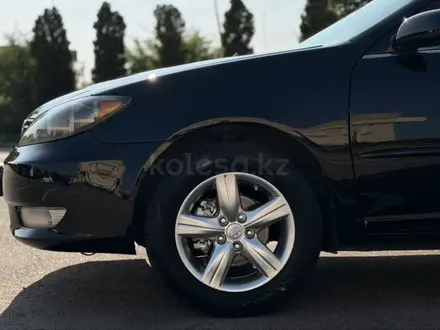 Toyota Camry 2004 года за 4 350 000 тг. в Алматы – фото 17