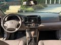 Toyota Camry 2004 года за 4 350 000 тг. в Алматы – фото 23