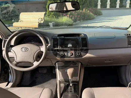 Toyota Camry 2004 года за 4 350 000 тг. в Алматы – фото 23