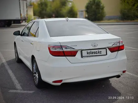 Toyota Camry 2015 года за 10 800 000 тг. в Шымкент – фото 4