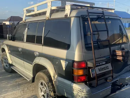 Mitsubishi Pajero 1996 года за 1 900 000 тг. в Атырау – фото 2