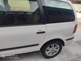 Volkswagen Sharan 2001 годаfor2 900 000 тг. в Алматы – фото 5