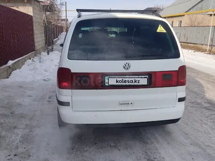 Volkswagen Sharan 2001 года за 2 900 000 тг. в Алматы – фото 7