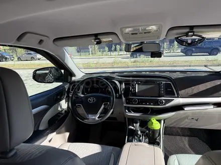 Toyota Highlander 2016 года за 14 800 000 тг. в Актобе – фото 12