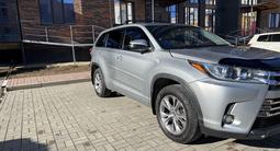 Toyota Highlander 2016 года за 14 800 000 тг. в Актобе – фото 2