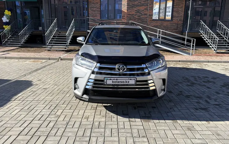 Toyota Highlander 2016 годаүшін14 800 000 тг. в Актобе