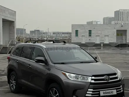 Toyota Highlander 2019 года за 19 500 000 тг. в Алматы – фото 3