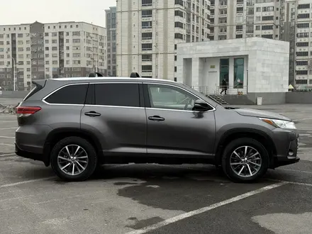 Toyota Highlander 2019 года за 19 500 000 тг. в Алматы – фото 4