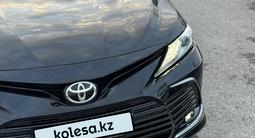 Toyota Camry 2021 года за 15 000 000 тг. в Шымкент – фото 3