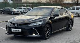 Toyota Camry 2021 года за 15 000 000 тг. в Шымкент – фото 2