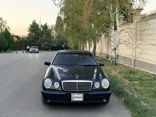 Mercedes-Benz E 280
