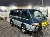 Mitsubishi Delica 1993 годаfor1 850 000 тг. в Алматы – фото 2